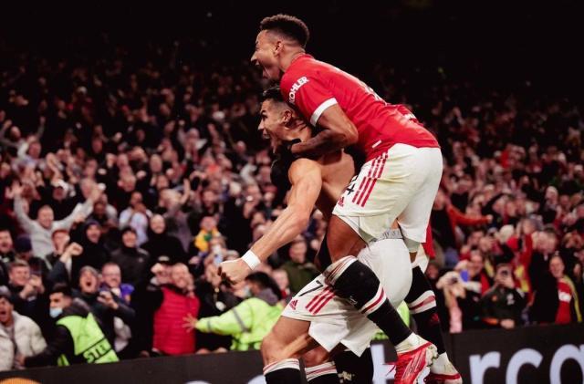 1632956674452064475.jpg 112212.jpg